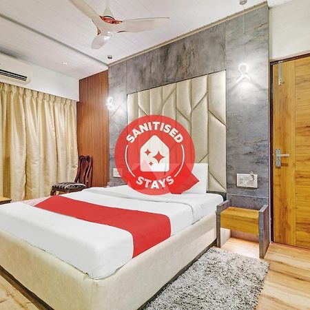 Oyo 80762 Hotel New Mini Mahal Turambhe Buitenkant foto